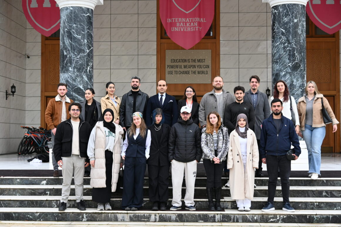 Vice Rector Meets with Student Club Representatives to Discuss Upcoming Academic Year Plans